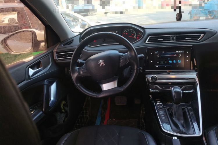 Used Peugeot 308 2016 1.6L Automatic Luxury Edition Steering Wheel