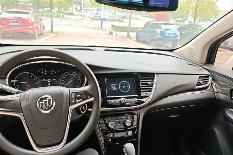 Used Buick Encore 2018 18T Automatic Two-Wheel Drive Urban Leading Model
