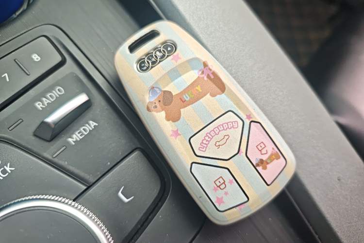 Used Audi A4L 2018 30th Anniversary Edition 40 TFSI Trendy Model Vehicle Key