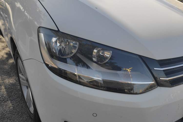 Used Volkswagen Sharan 2015 1.8TSI Comfort Model Right Front Headlight