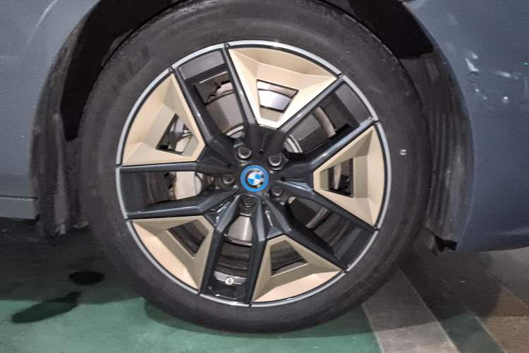 Used BMW i5 2024 eDrive 35L M Sport Package
