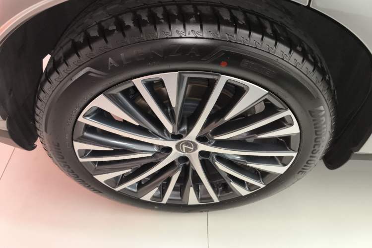 Used Lexus RX New Energy 2023 450h+ Four-Wheel Drive Enjoyment Edition Exterior 5