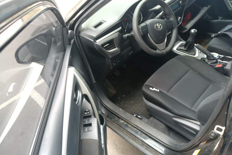 Used Toyota Corolla 2014 1.6L Manual GL