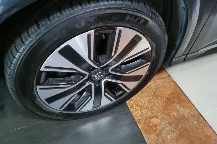 Used Landian E5 PLUS 2025 165 km Long-Range Version PLUS 5-Seater
