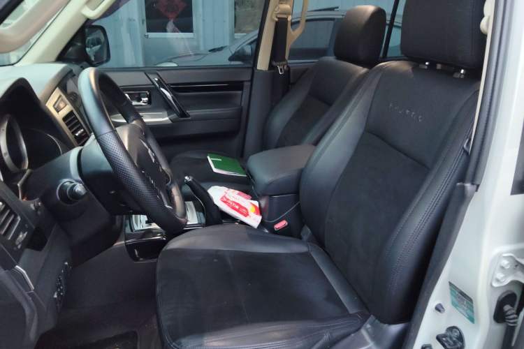 Used Mitsubishi Pajero 2018 3.0L Automatic Comfort Edition
