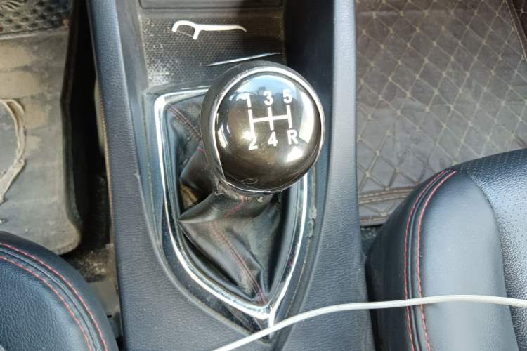 Used CHANGAN KAICHENG Oushang A600 2017 1.5L Manual Standard Edition Gear Lever