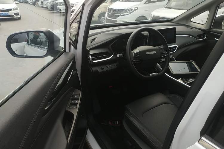 Used SAIC MAXUS G50 2023 PLUS 1.5T Happiness-Recommended Automatic Escort Edition