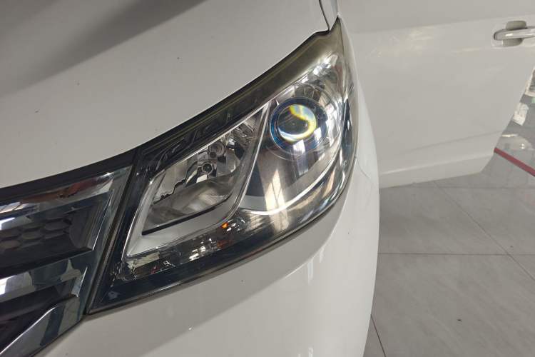 Used SAIC MAXUS G10 2018 PLUS 2.0T Automatic Smart Edition Left Front Headlight