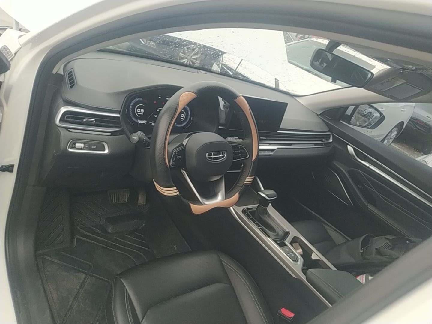 Geely Auto Emgrand 2022 4th Generation 1.5L CVT Luxury Model - Premium — снимка 12
