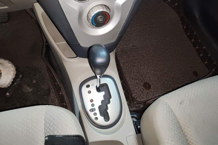 Used Toyota Vios 2008 1.6L GL-i Special Edition AT Gear Lever