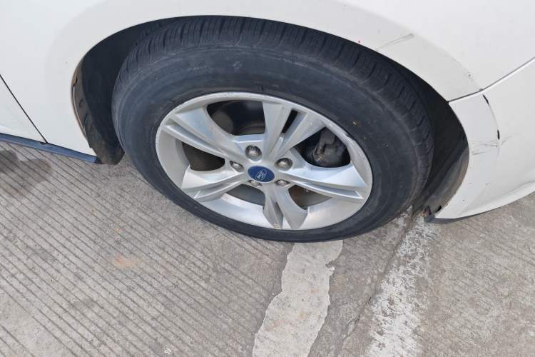 Used Ford Focus 2012 Sedan 1.6L Automatic Fashion Edition