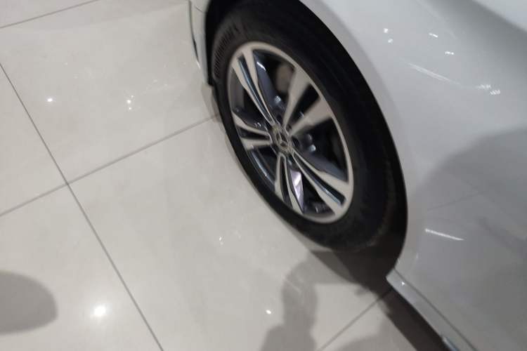 Used Mercedes-Benz C-Class 2021 C 200 L Fashion Edition Sport Version Left Front Wheel Hub