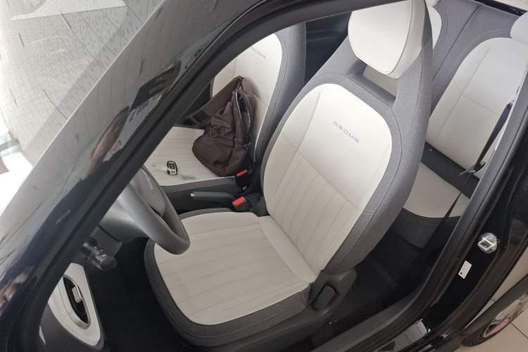 Used Geely Galaxy Panda 2025 210km Panda Kart Left Front Seat