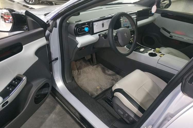 Used Leapmotor C01 2022 Four-Wheel Drive Dual-Motor Performance Version
