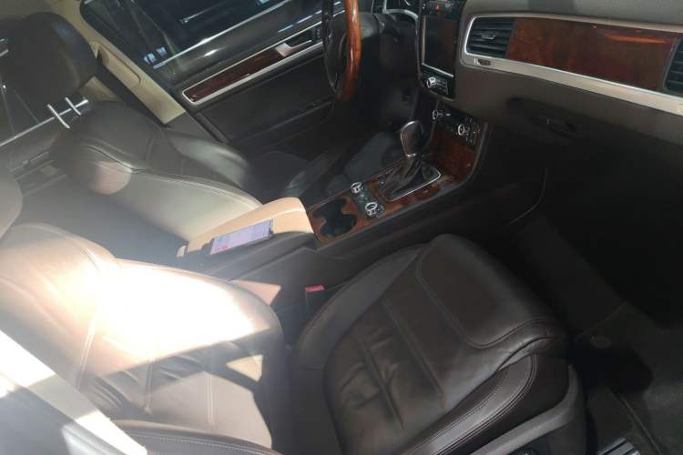 Used Volkswagen Touareg 2011 3.0 TSI Comfort Version