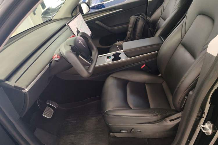 Used Tesla Model Y 2021 Long-Range All-Wheel-Drive Version Left Front Seat