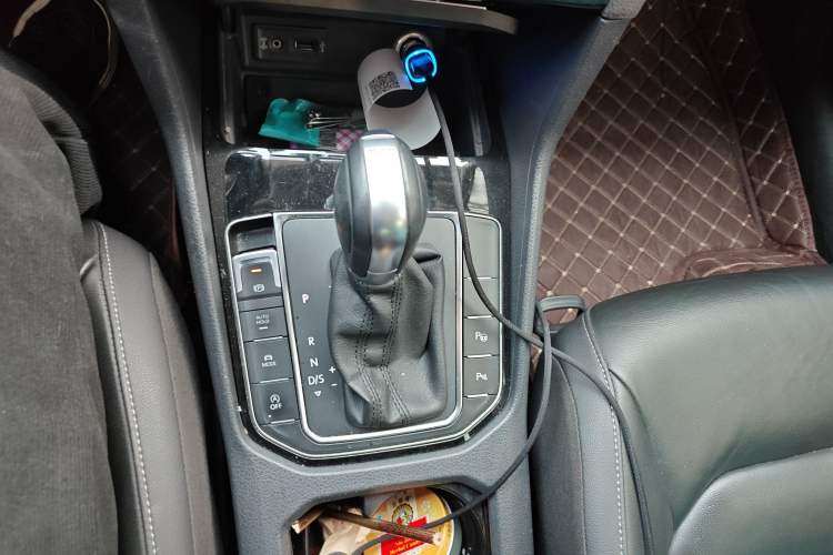 Used Volkswagen Golf 2015 1.4TSI Sportsvan Gear Lever