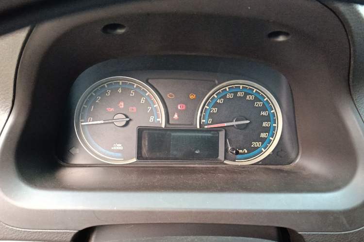 Used Baojun 730 2014 1.5L manual Comfort version 7 seats Instrument Cluster