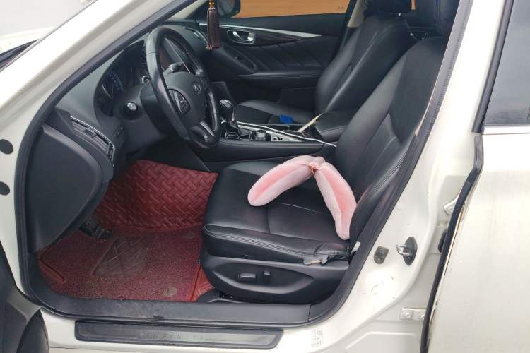 Used Infiniti Q50L 2016 2.0T Comfort Edition
