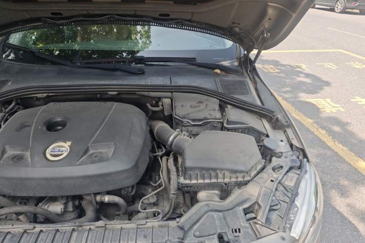 Used Volvo V60 2014 Restyled T5 Zhiya Edition
