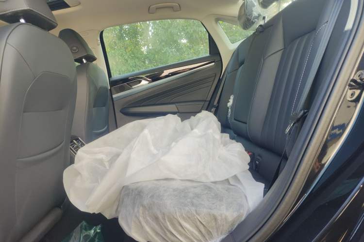 Used Volkswagen Passat New Energy 2025 430 PHEV Hybrid Business Edition Interior 4