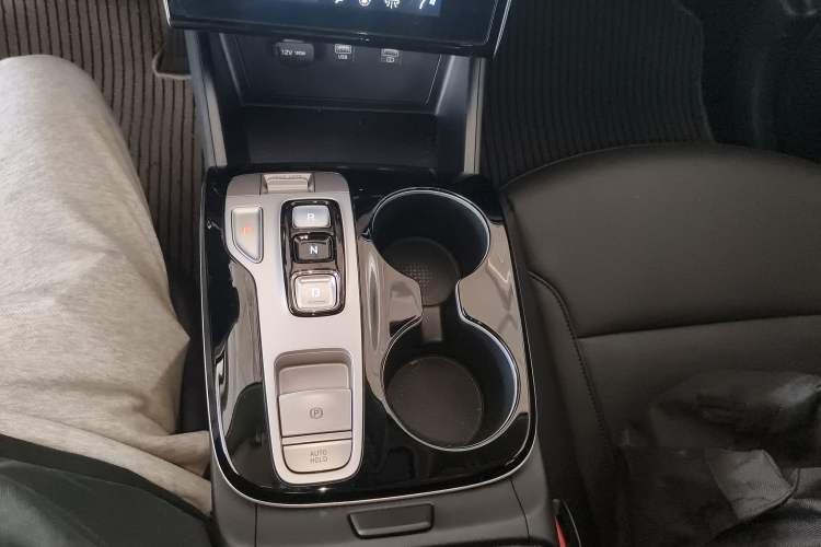 Used Hyundai Tucson 2023 Tucson L 1.5T Automatic Two-Wheel Drive DLX Luxury Edition Gear Lever