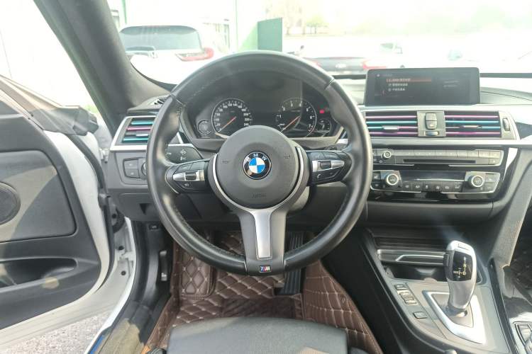 Used BMW 3 Series GT 2020 320i M Sport Package Steering Wheel