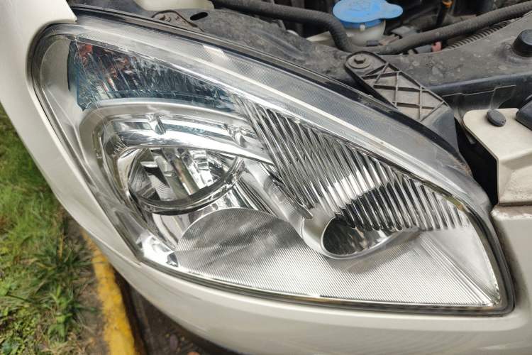 Used Nissan Qashqai 2012 2.0 XL Fire CVT 2WD Right Front Headlight