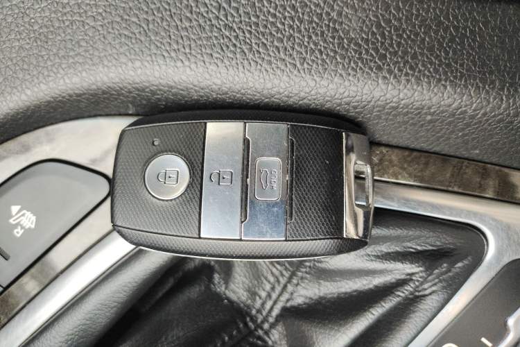 Used Kia K5 2015 2.0L Automatic LUX
