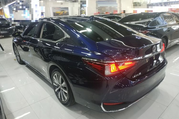 Used Lexus ES 2020 200 Excellence Edition
