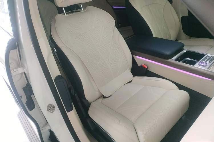 Used Zeekr 9X 2025 Ultra Edition 70kWh Right Front Seat