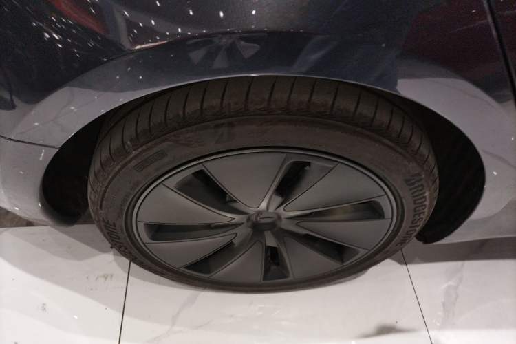 Used Tesla Model 3 2025 Rear-Wheel-Drive Version
