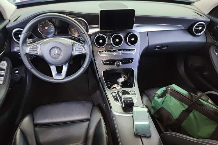 Used Mercedes-Benz C-Class 2017 Restyled C 180 L Fashion Edition Sport Version Center Console