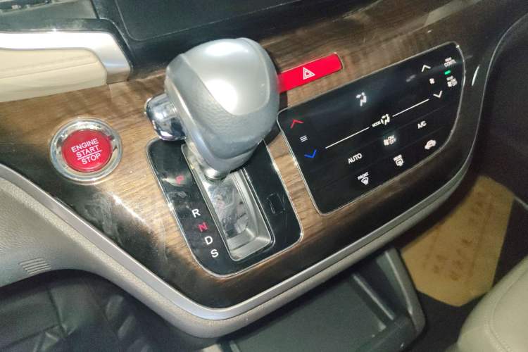 Used Honda Odyssey 2018 2.4L Luxury Edition
