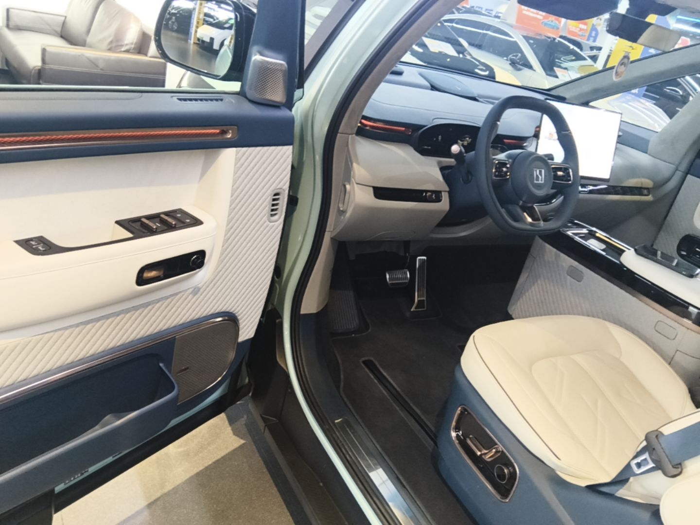 Zeekr MIX 2025 Intelligent Driving Version — снимка 18