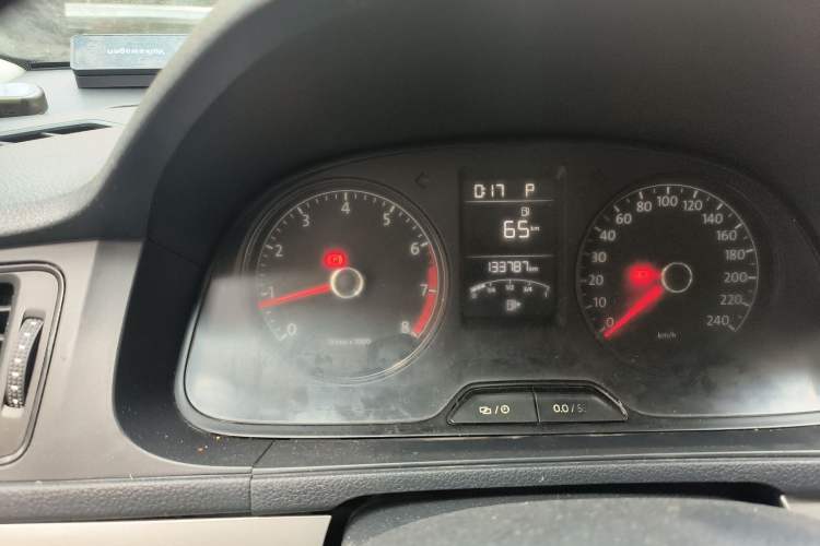 Used Volkswagen Lavida 2013 Revised Classic 1.6L Automatic Fashion Edition
