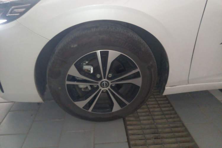 Used Nissan Sylphy 2023 Revised Version 1.6L CVT Intelligent Driving Edition Left Front Wheel Hub