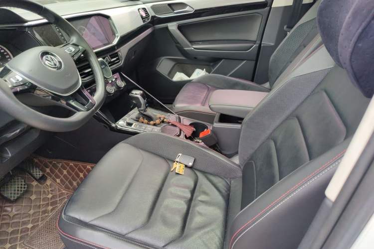 Used Volkswagen Tayron 2019 330TSI Two-Wheel-Drive Luxury Version China V Emission Standard
