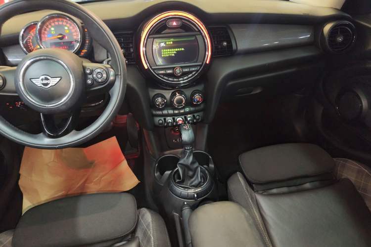 Used MINI MINI 2016 1.5T COOPER Five-Door Edition