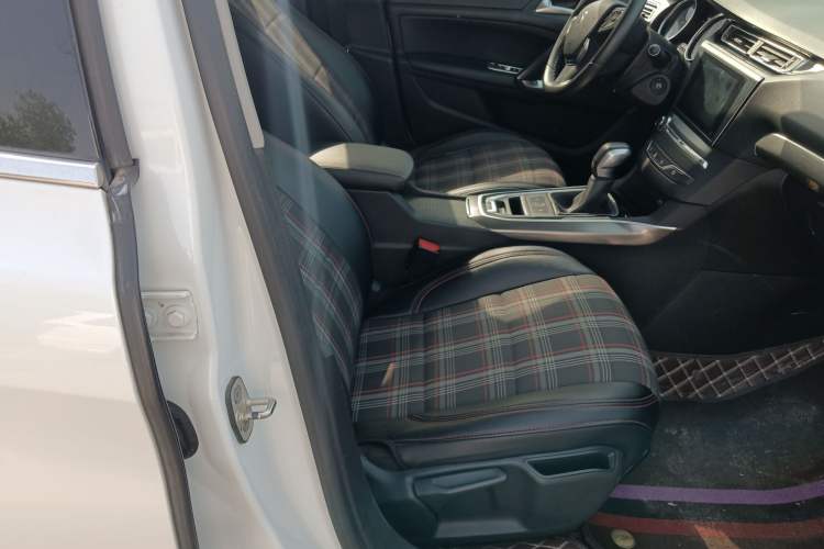 Used Peugeot 408 2016 1.6T Automatic Luxury Edition Right Front Seat