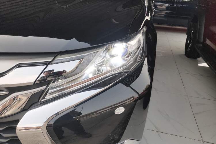 Used Mitsubishi Pajero 2018 V93 3.0L 5-Door GLS Genuine Leather Version – Middle East
