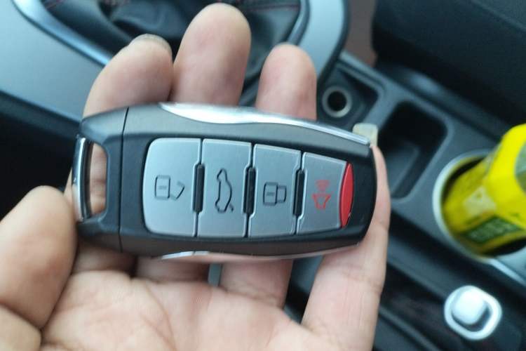 Used Haval M6 2019 1.5T Manual Two-Wheel Drive Urban Version China VI Standard Vehicle Key