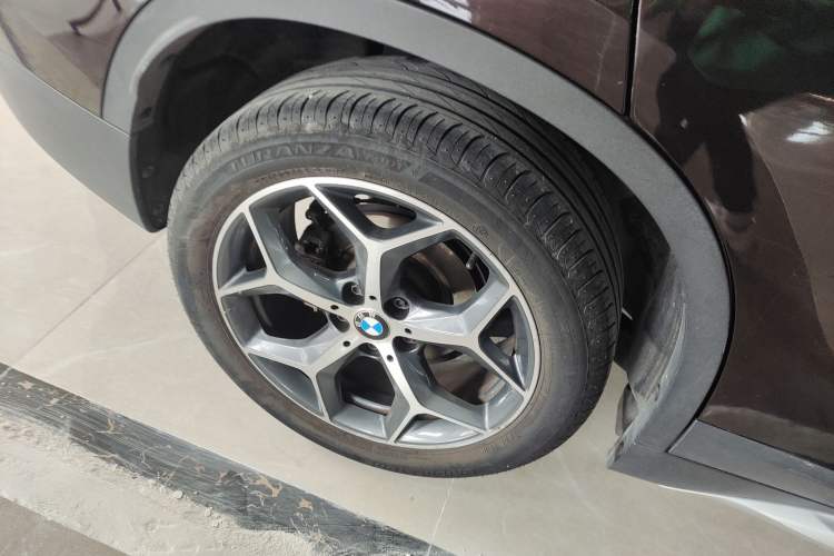 Used BMW X1 2018 sDrive18Li Luxury Model
