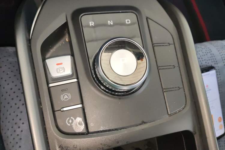 Used Livan Maple 60s 2025 Travel Edition
