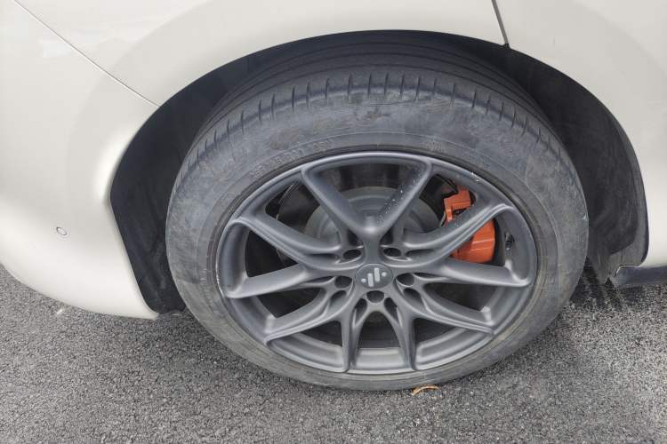 Used IM LS6 2023 Max Long-Range Version Right Rear Wheel Hub