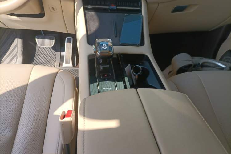 Used Hima AITO M7 2024 1.5T Rear-Drive Plus Version 5 Seats
