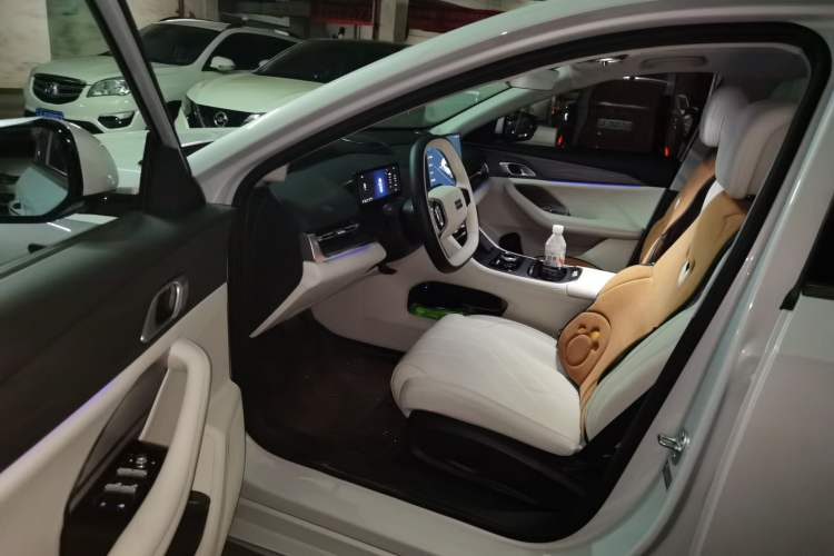 Used Geely Galaxy A7 2025 Model EM-i 150km Starship Edition
