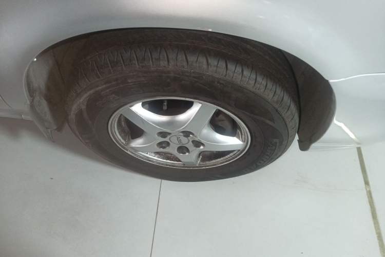 Used Buick GL8 2005 2.5L CT1 Comfort Model Right Front Wheel Hub