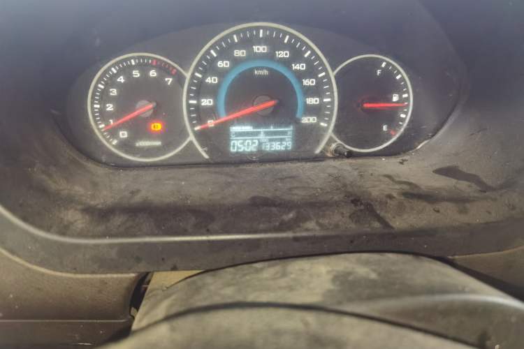 Used Wuling Rongguang V 2015 1.2L Standard Version
