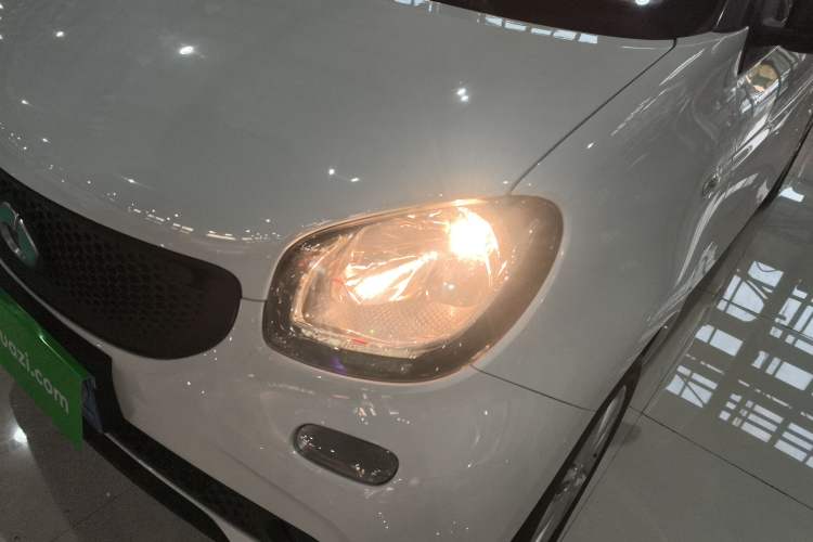 Used smart forfour 2016 1.0L 52 kW Dynamic Edition